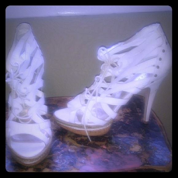 Gently used shoes - Picture 1 of 7